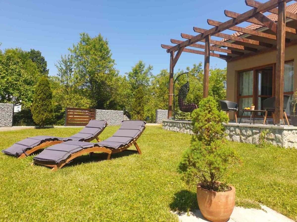 Villa Donna à Grabovac  Extérieur photo